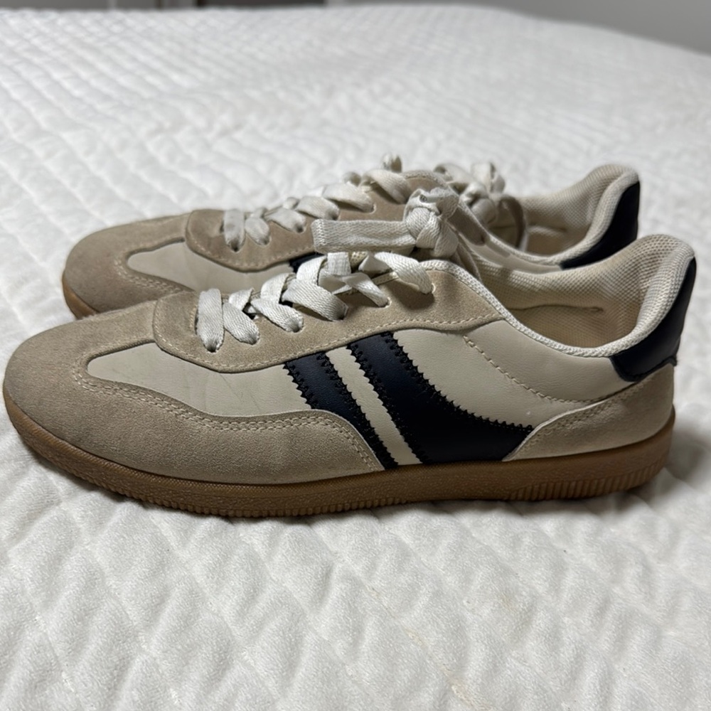 Madden Girl Tan and Black Men's Sneakers